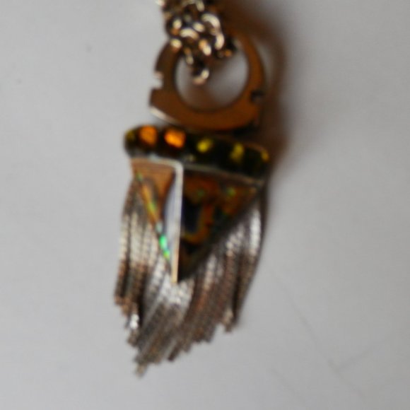 SAM EDELMAN SPEAR SHAPED GREEN RHINESTONES  ABALONE SHELL CHAIN DANGLE PENDANT - Picture 10 of 11